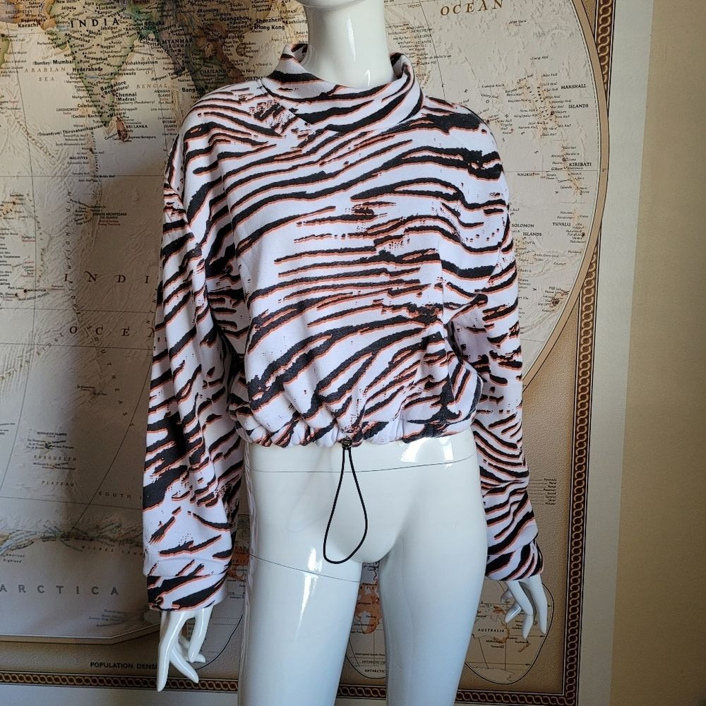 Miss Selfie White Black Orange Crop Sweatshirt Tiger Print Drawstring Tie Y2K XL